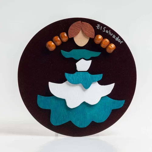 Salvadoran folk dancers